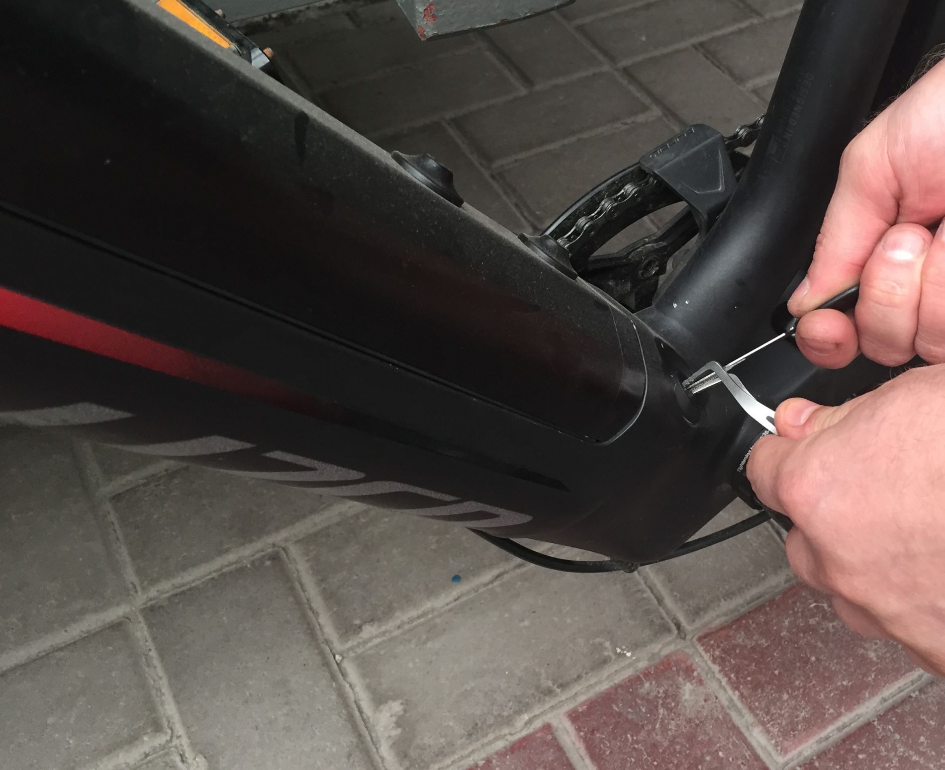 Dorobienie kluczy do elektrycznego roweru firmy Specialized