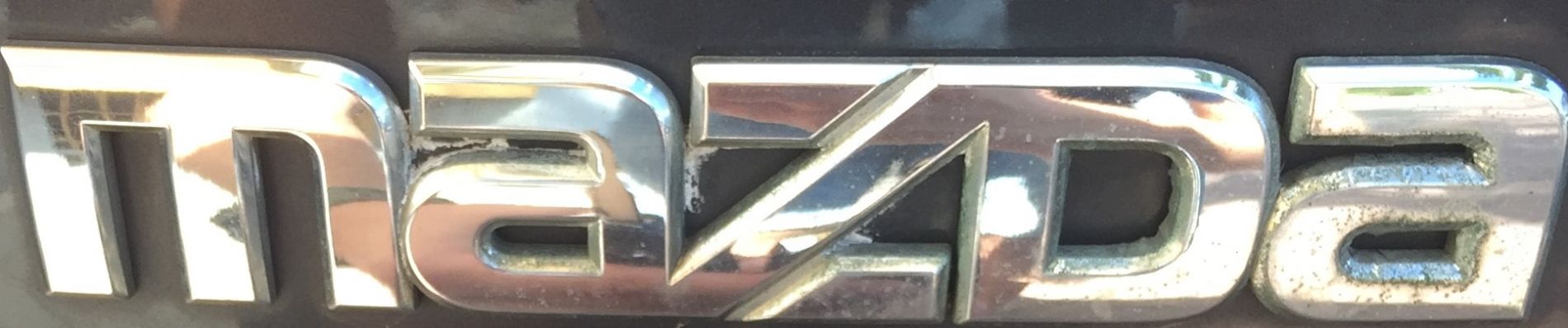 Dorobienie klucza do samochodu Mazda 5 z 2008 roku