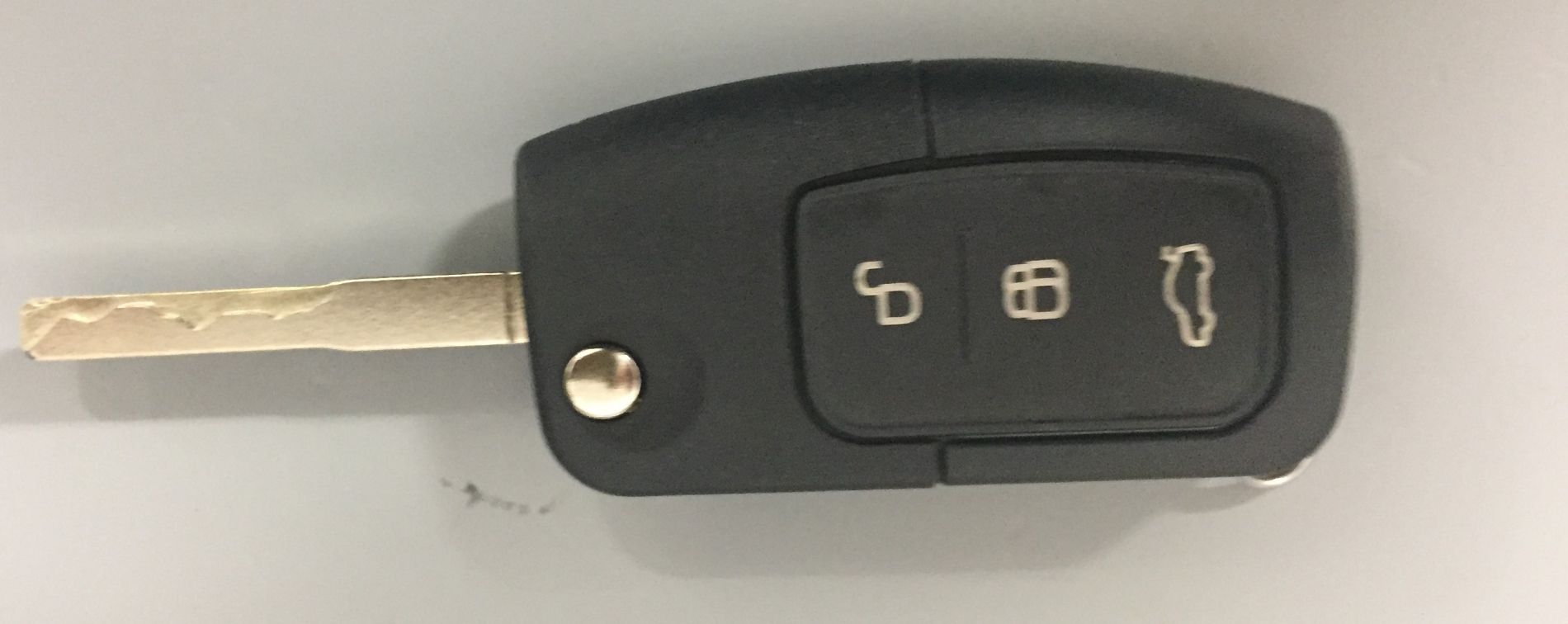 Naprawa klucza do auta Ford Mondeo z 2010 roku