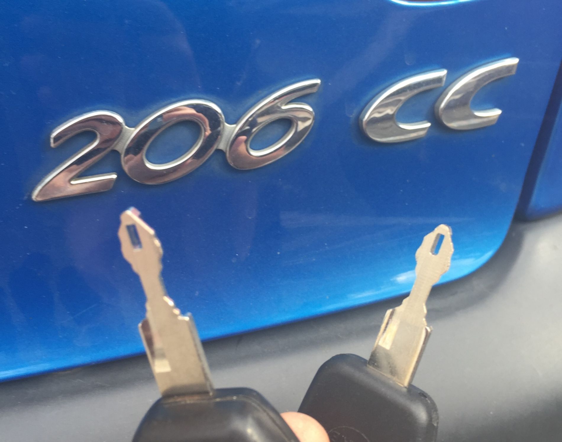 Dorobienie klucza do Peugeota 206 cc z 2004 roku
