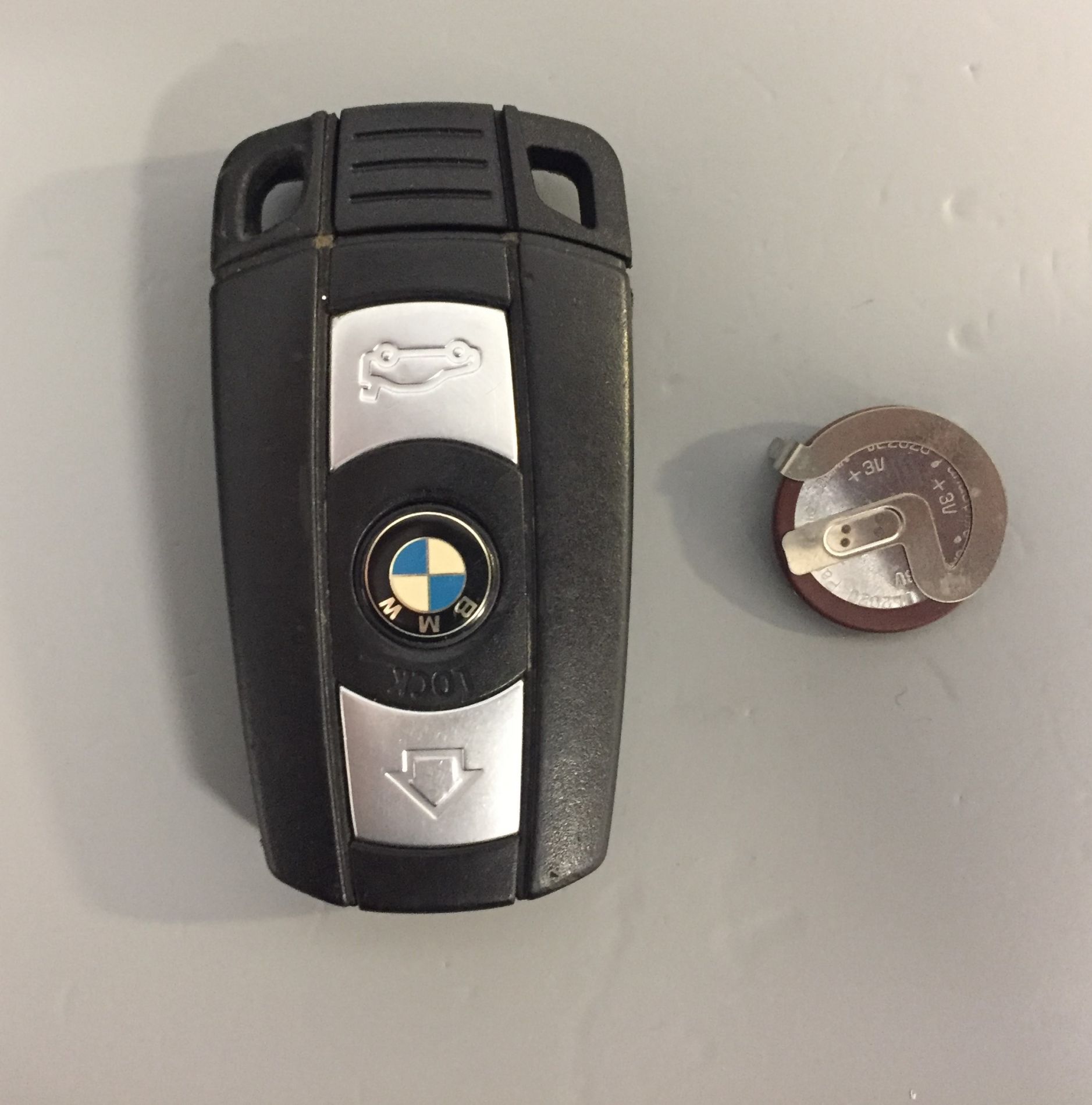 Naprawa klucza z pilotem do auta BMW