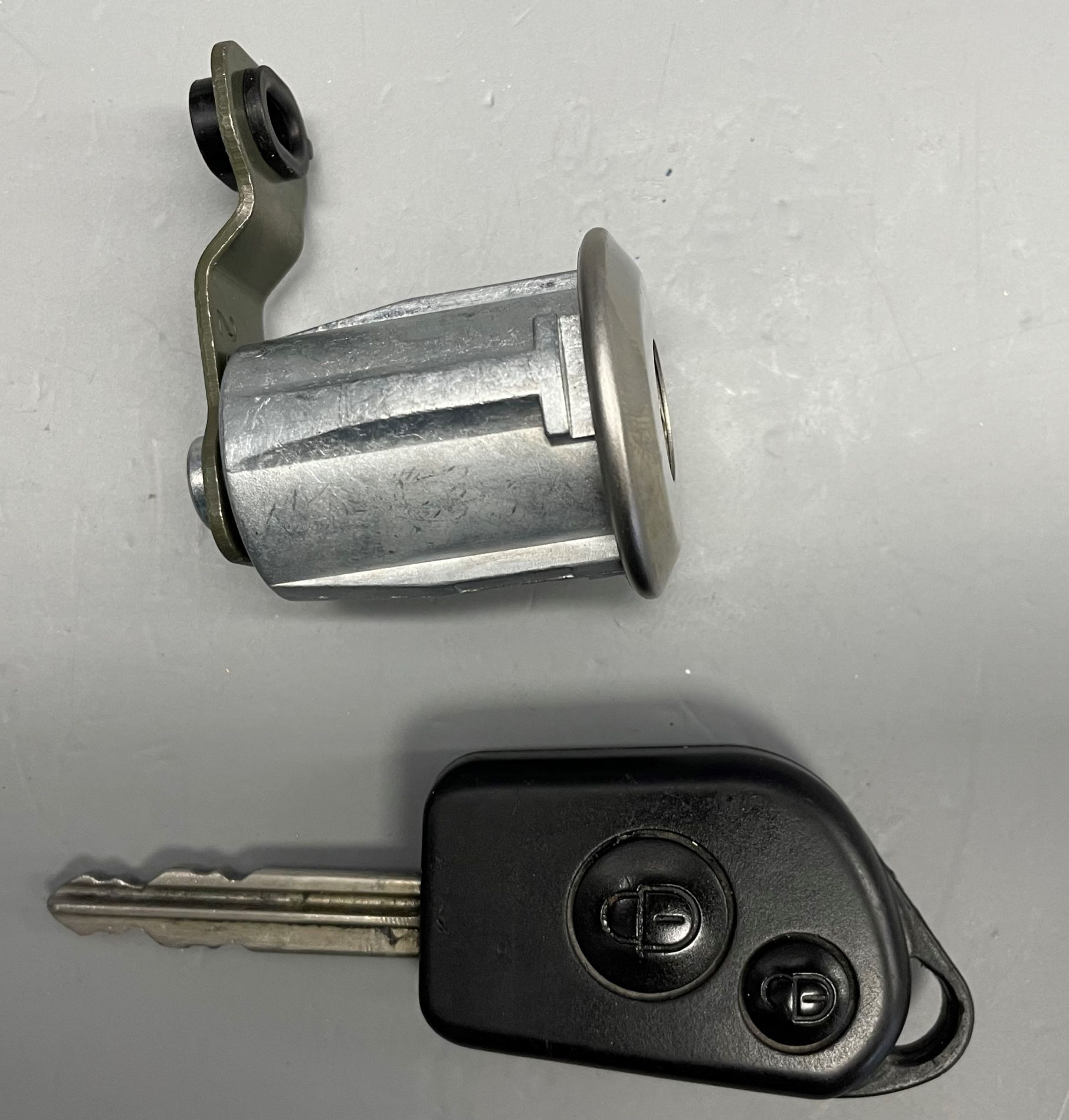 Naprawa zamka i dorobienie klucza do auta Citroen Berlingo
