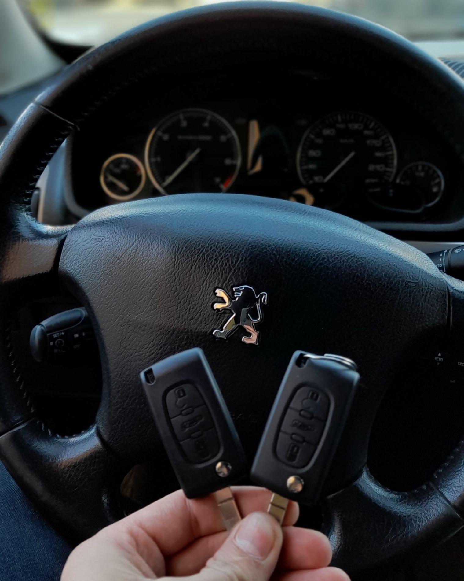 Dorobienie kluczyka do auta Peugot 407 SW