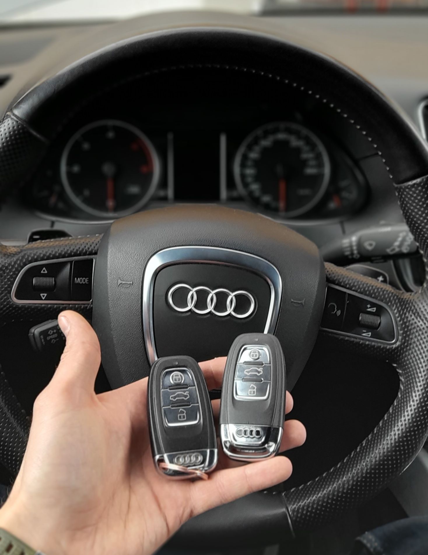Dorobienie klucza do auta Audi Q5 z 2012 roku
