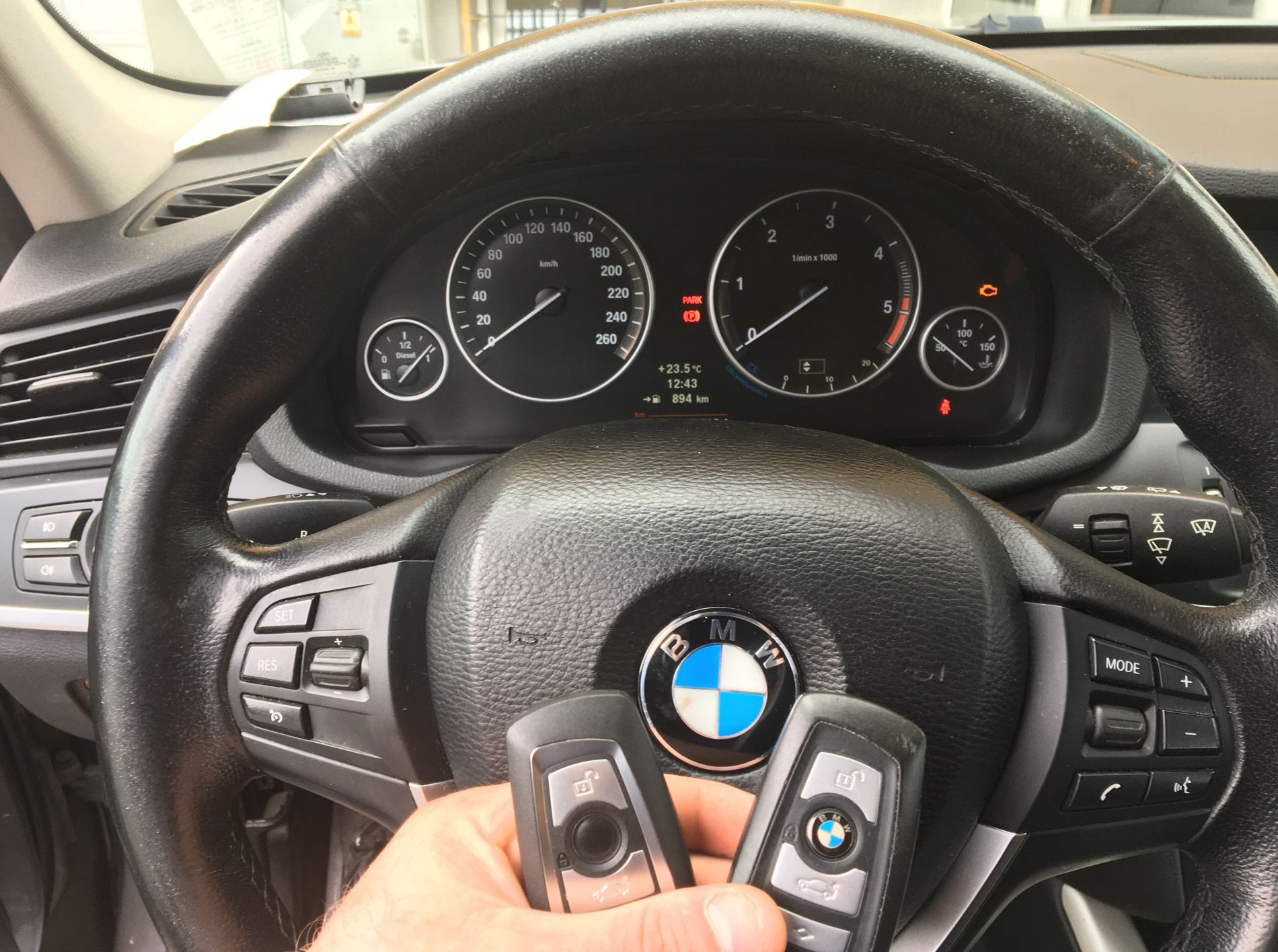 Dorobienie kluczyka do auta BMW X3 z 2010 roku