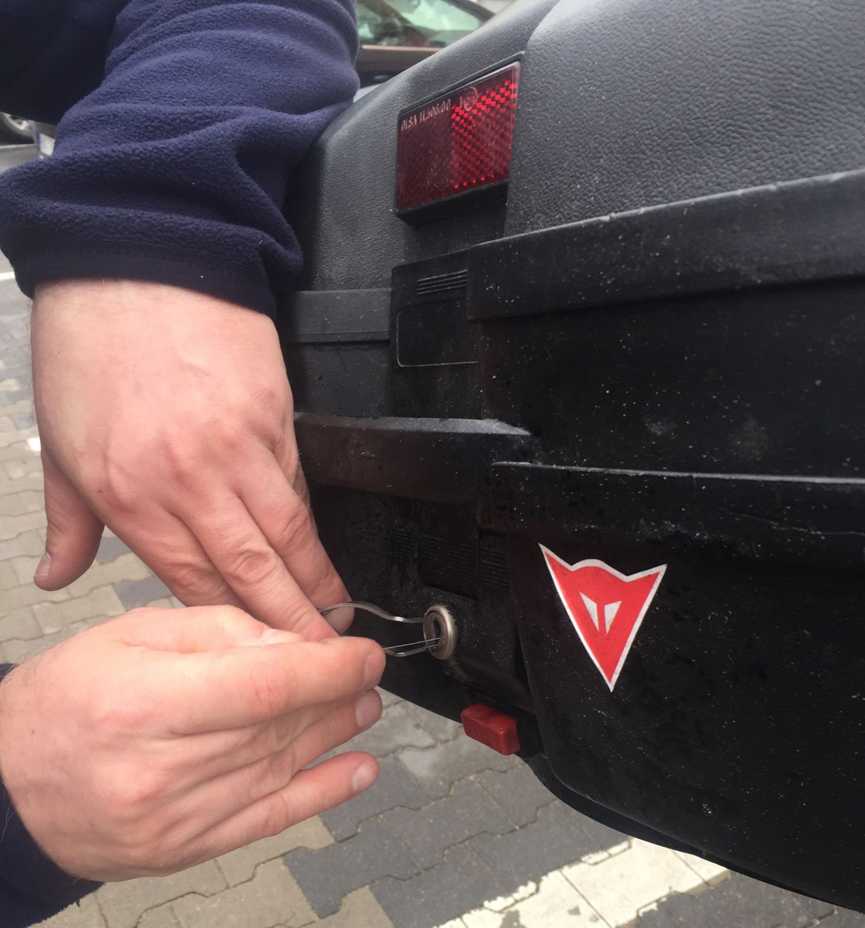 Dorobienie połamanego klucza do kufra motocykla Yamaha Tracer.