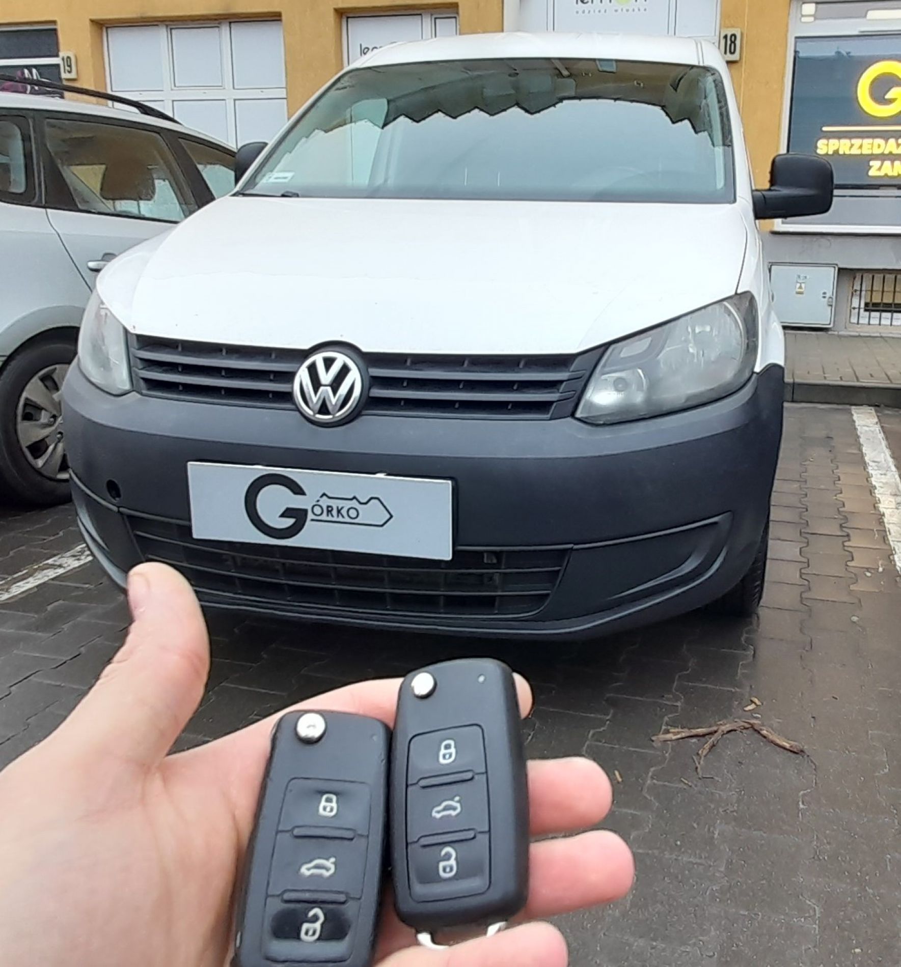 Kodowanie klucza w aucie Volkswagen Caddy z 2015 roku