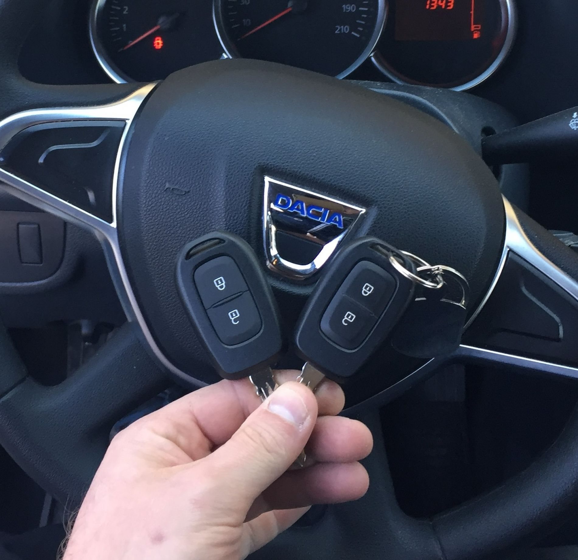 Dorobienie zapasowego klucza do auta Dacia Sandero