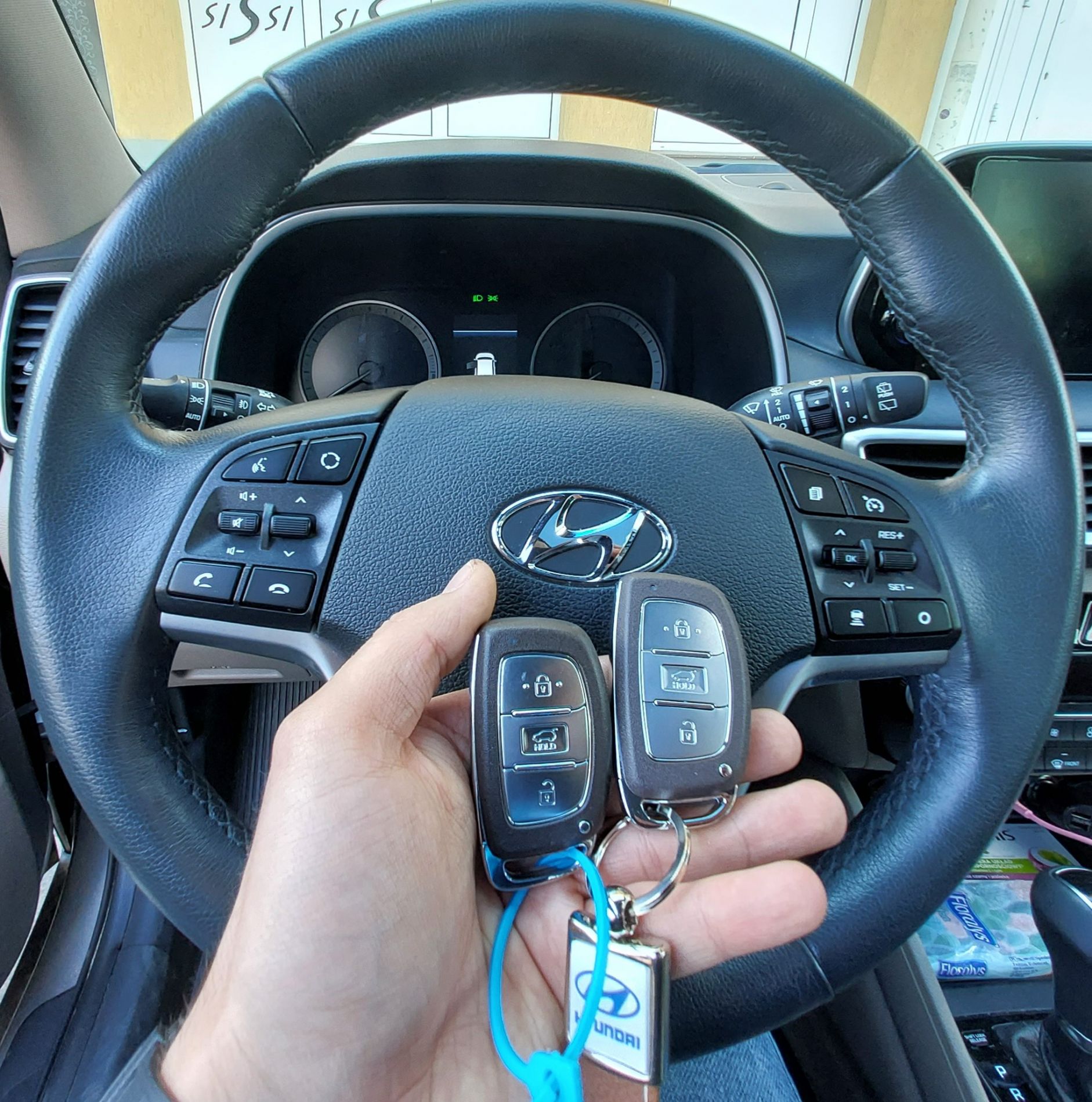 Jak dorabiamy klucz do auta Hyundai Tucson z funkcją Keyless?