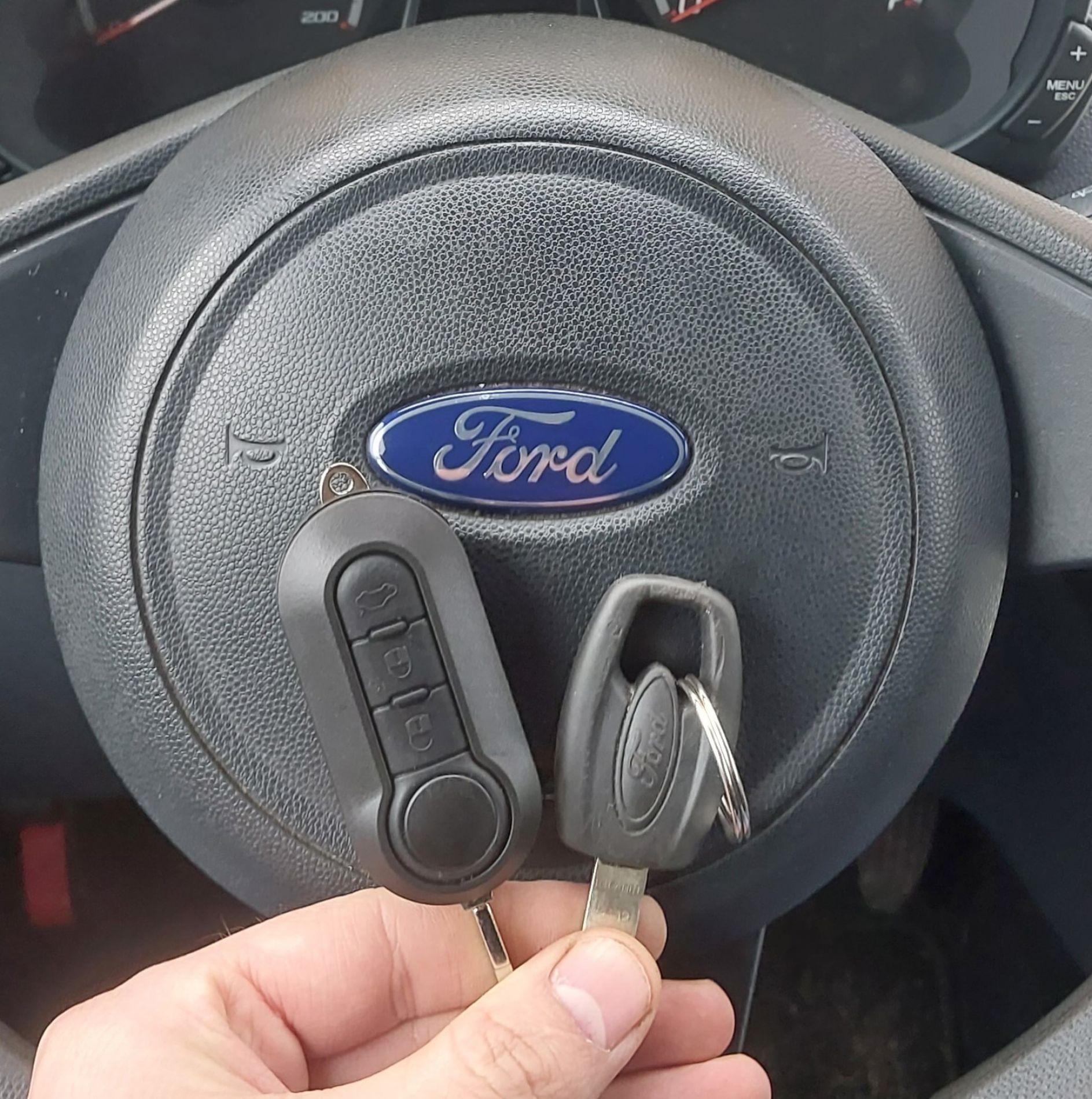Dorobienie klucza do samochodu Ford Ka 2014r