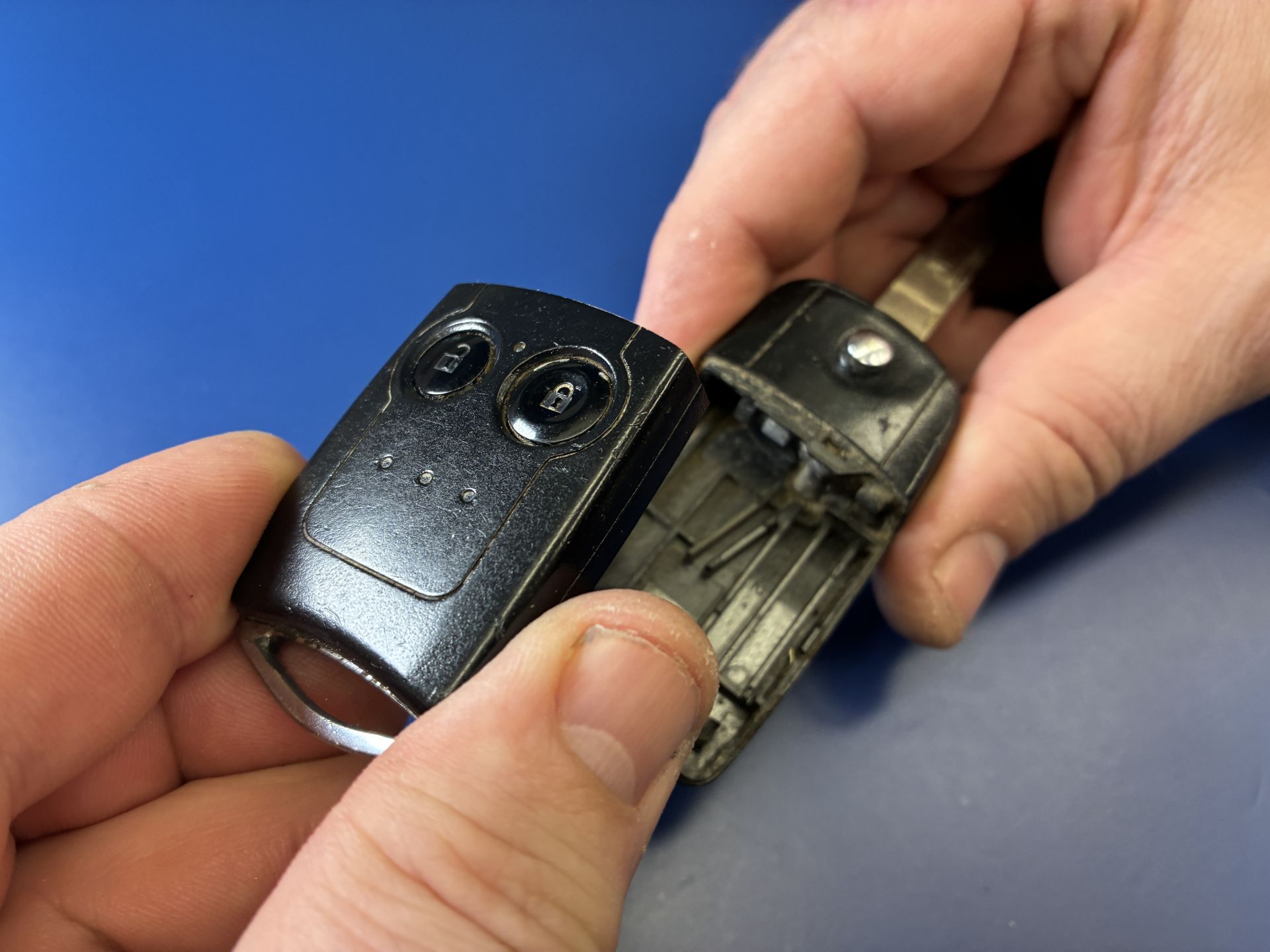 Problemy z kluczykiem do Hondy Accord z 2014 roku – naprawa, regeneracja i nowy grot