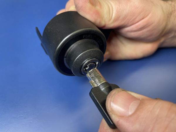 Jak dorobiliśmy klucz do V-Rod Muscle na podstawie stacyjki Jak dorobiliśmy klucz do V-Rod Muscle na podstawie stacyjki