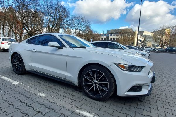 Dorobienie klucza Ford Mustang 2015 rok Dorobienie klucza Ford Mustang 2015 rok