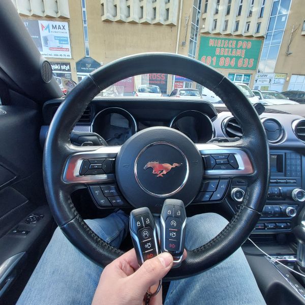 Dorobienie klucza Ford Mustang 2015 rok Dorobienie klucza Ford Mustang 2015 rok
