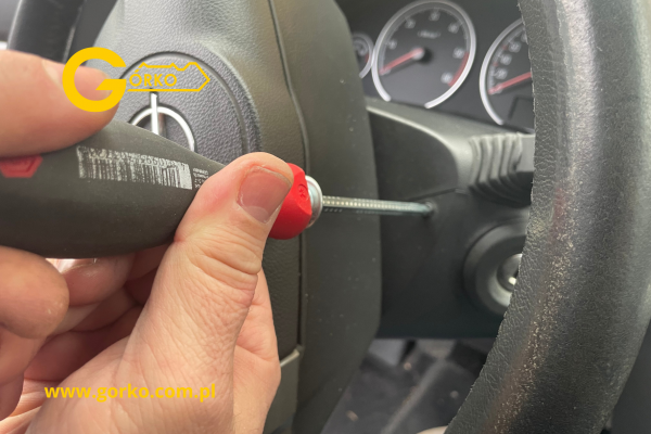 Jak naprawić stacykję w samochodzie Opel Vectra C? Jak naprawić stacykję w samochodzie Opel Vectra C?
