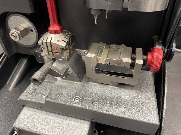 Dorobienie i programowanie karty do Renault Megane II kombi Dorobienie i programowanie karty do Renault Megane II kombi