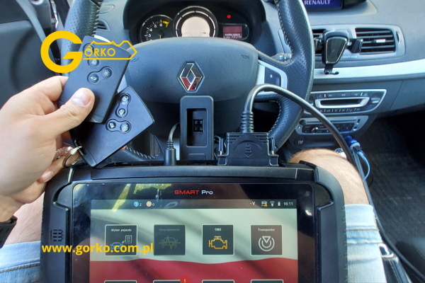 Dorabianie karty hands free do Renault Megane III