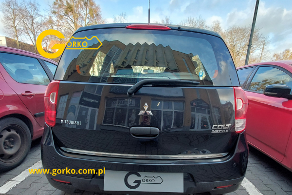 Dorobienie klucza do Mitsubishi Colt – z klasycznego klucza na wygodny klucz typu scyzoryk