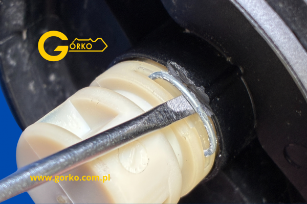 Dopasowanie korka wlewu paliwa do Peugeota Boxera