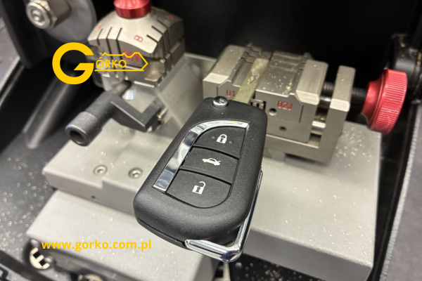 Jak naprawiliśmy zużyty klucz do Toyoty Aygo z 2016 roku – efekt jak nowy!