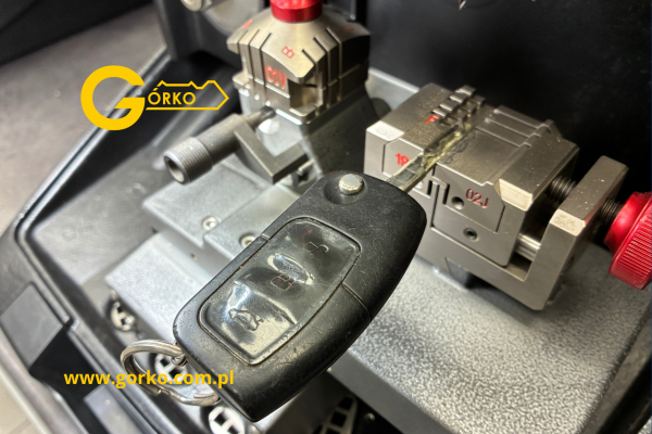 Wymiana obudowy i grotu klucza do Forda Mondeo 2010