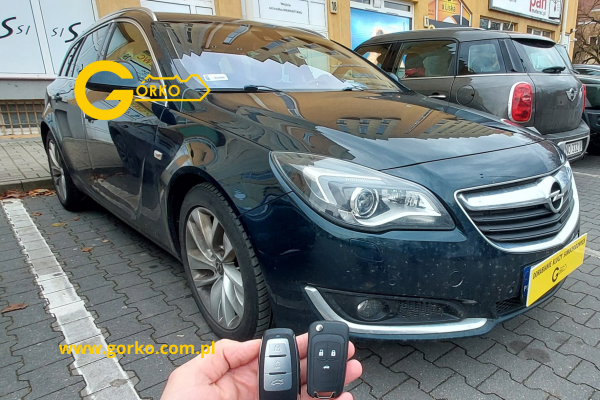 Dorobienie klucza z funkcją Keyless do Opel Insignia A