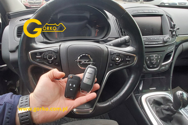 Dorobienie klucza z funkcją Keyless do Opel Insignia A