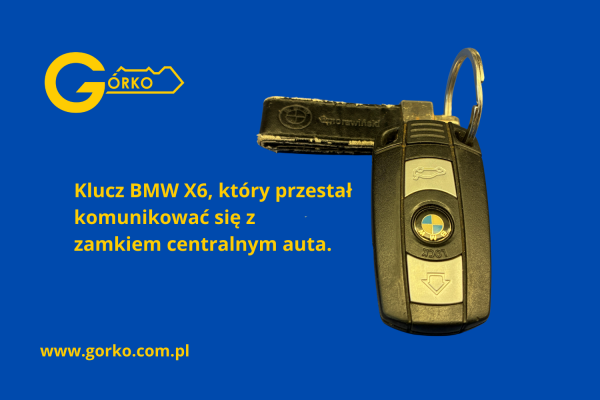 Pan Michał z Biskupca przekazuje uszkodzony klucz BMW X6 do naprawy w warsztacie w Olsztynie.