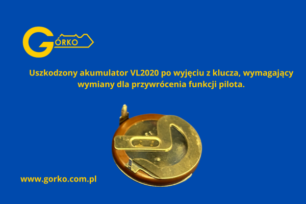 Zużyty akumulator VL2020 po wyjęciu z klucza BMW X6 – przyczyna awarii.